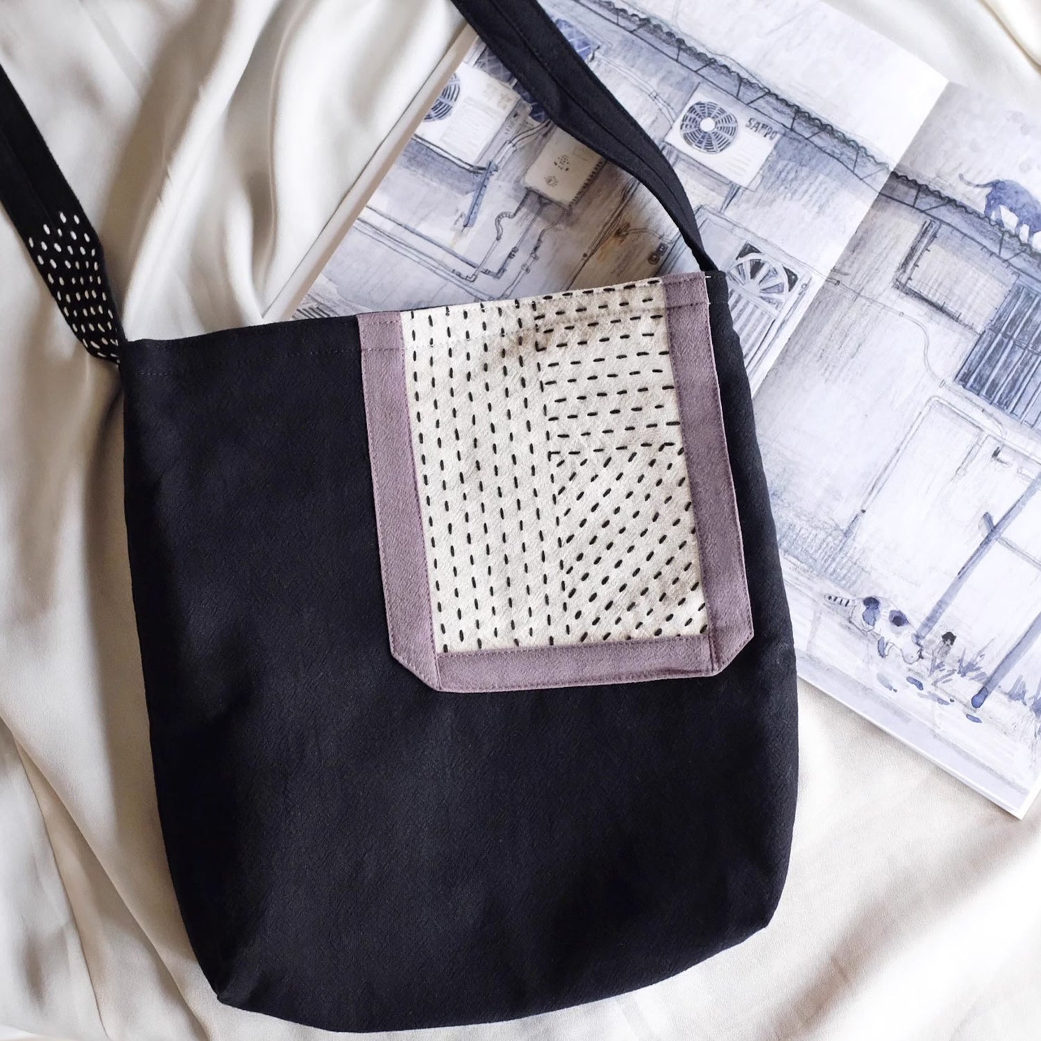 Sac bandoulière minimaliste du sashiko noir et blanc cousu main