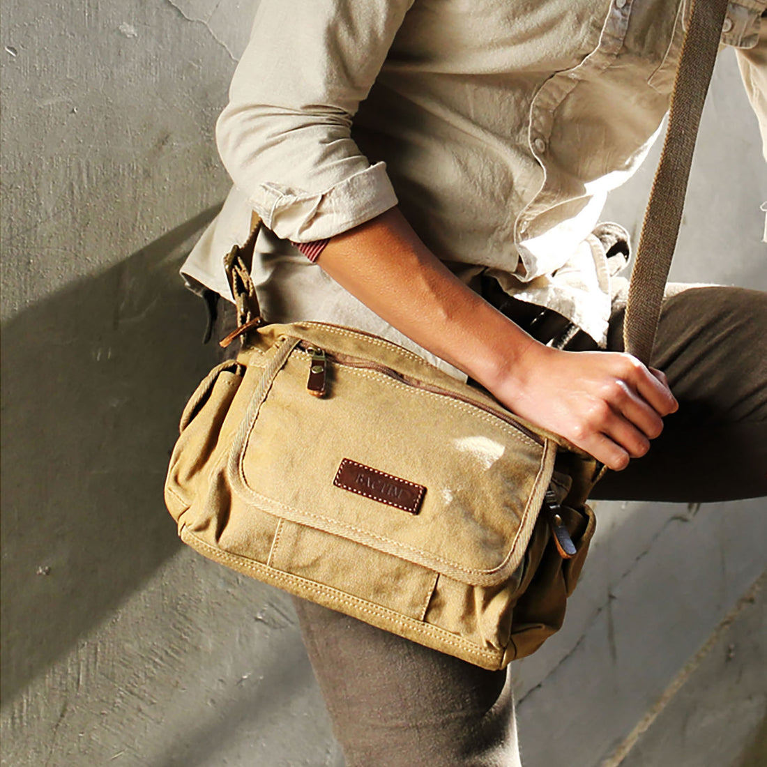 SAC HOMME avec bandoulière