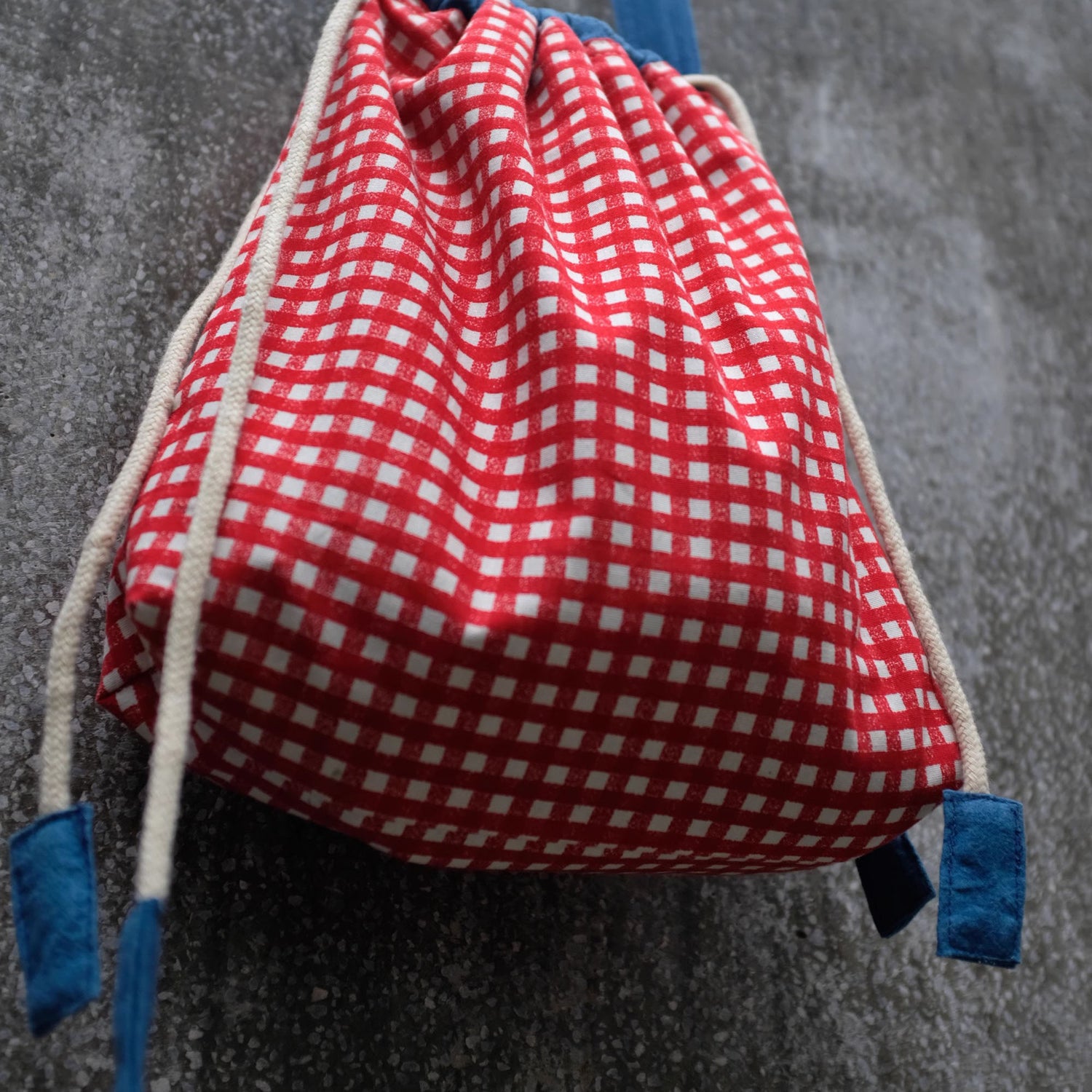 Sac à bandoulière artisanal en coton à carreaux