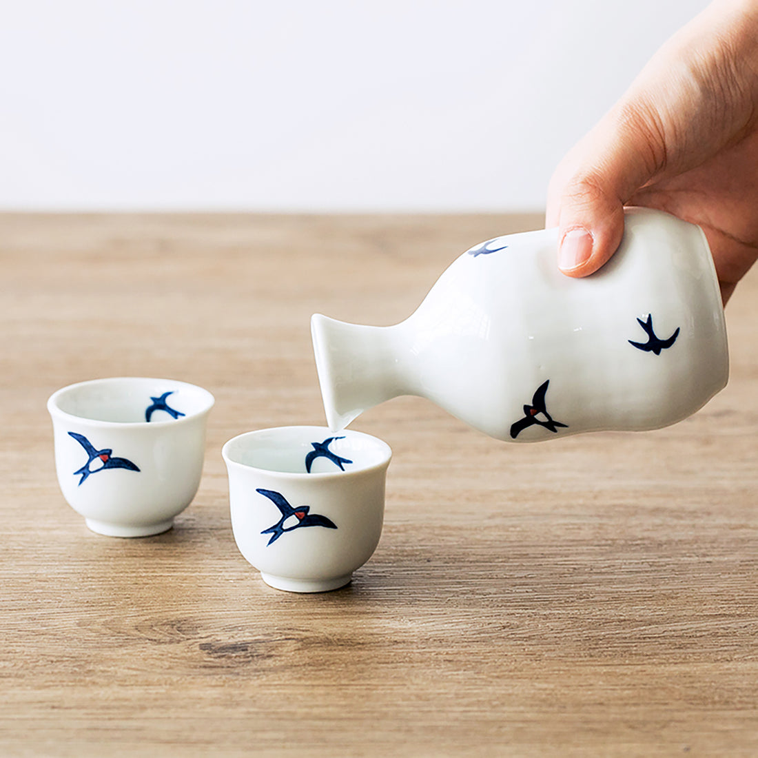 SERVICE à SAKE avec motif HIRONDEL