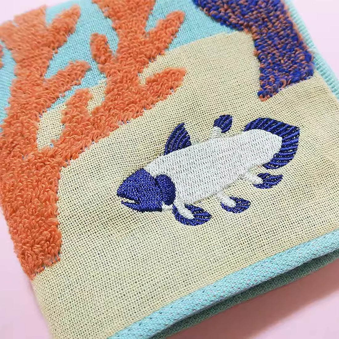 Serviette Morita MiW brodée en coton – série animaux de la forêt