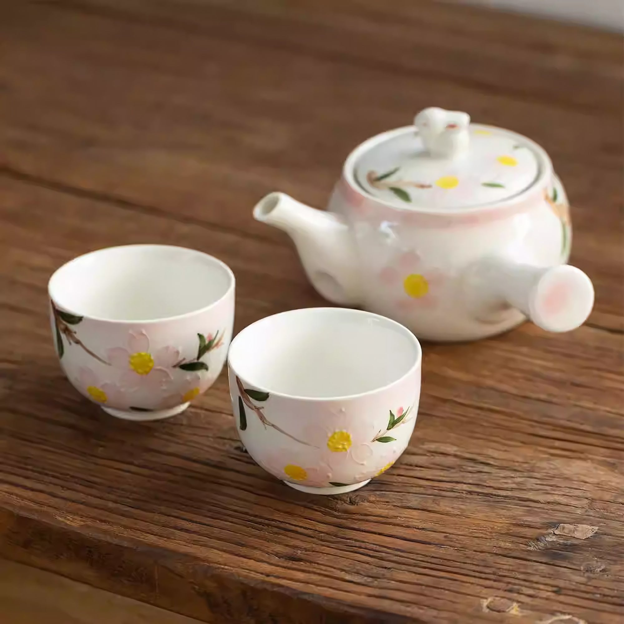 Théière en céramique Seto-yaki à motifs de fleurs de cerisier