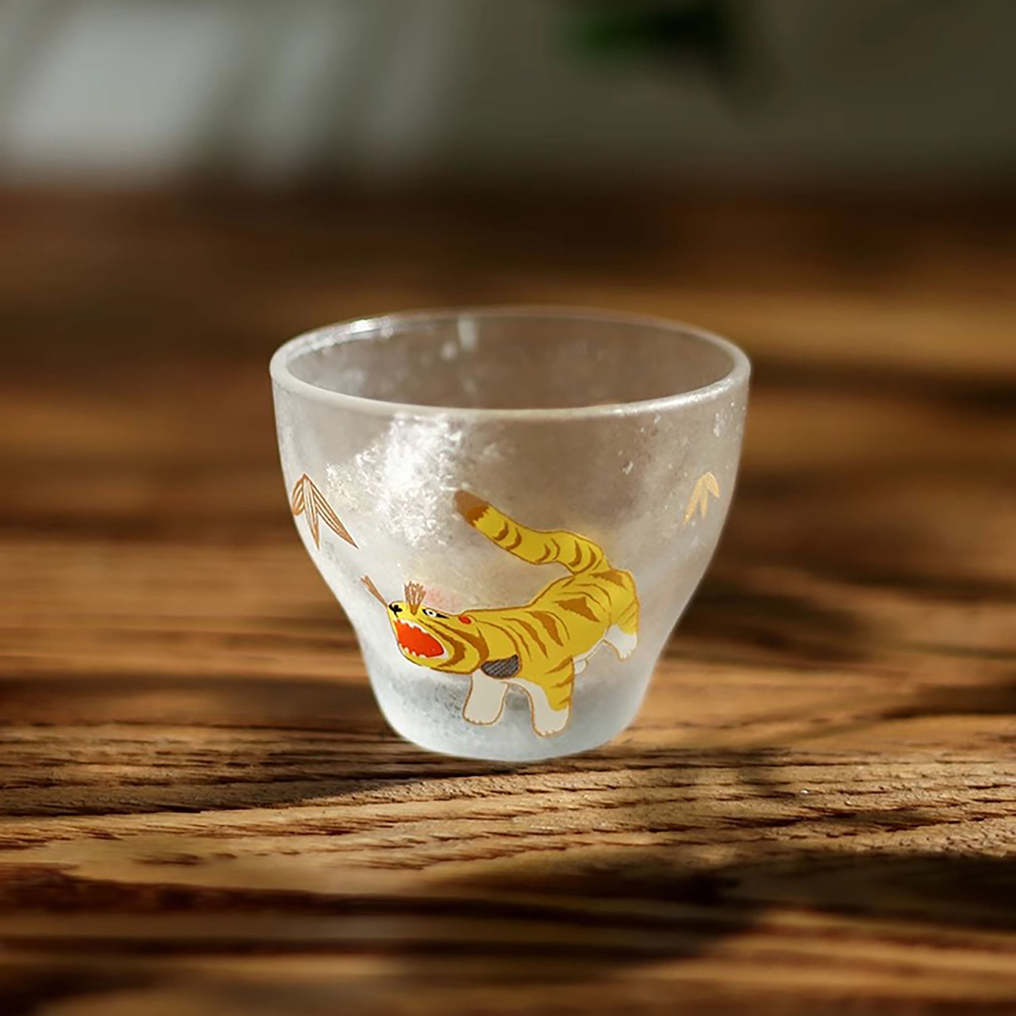 Verre à saké japonais en verre givré Aderia