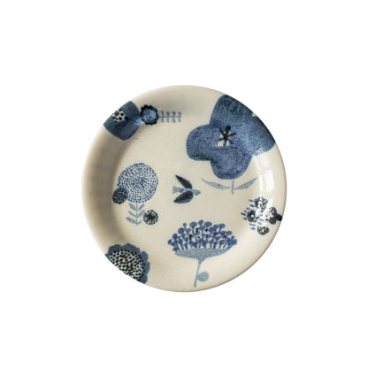 Assiette en céramique illustrée par Shinzi Katoh