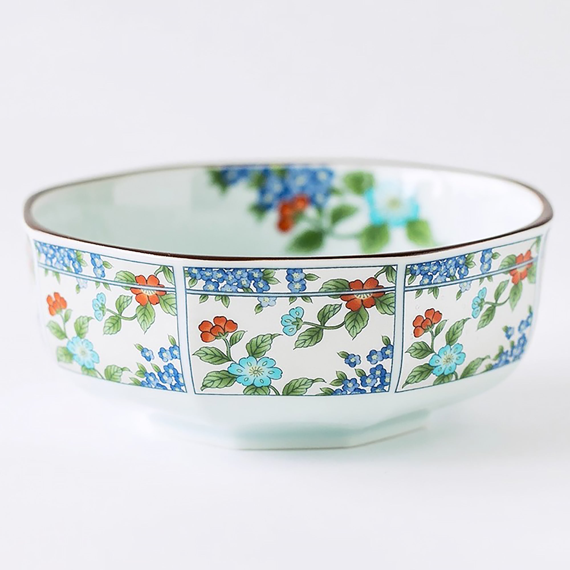 Bol octogonal Minoyaki avec motifs floraux teintés
