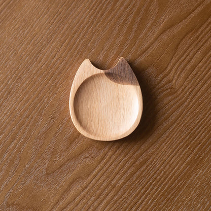 Cuillère et assiette en bois avec motif de chat