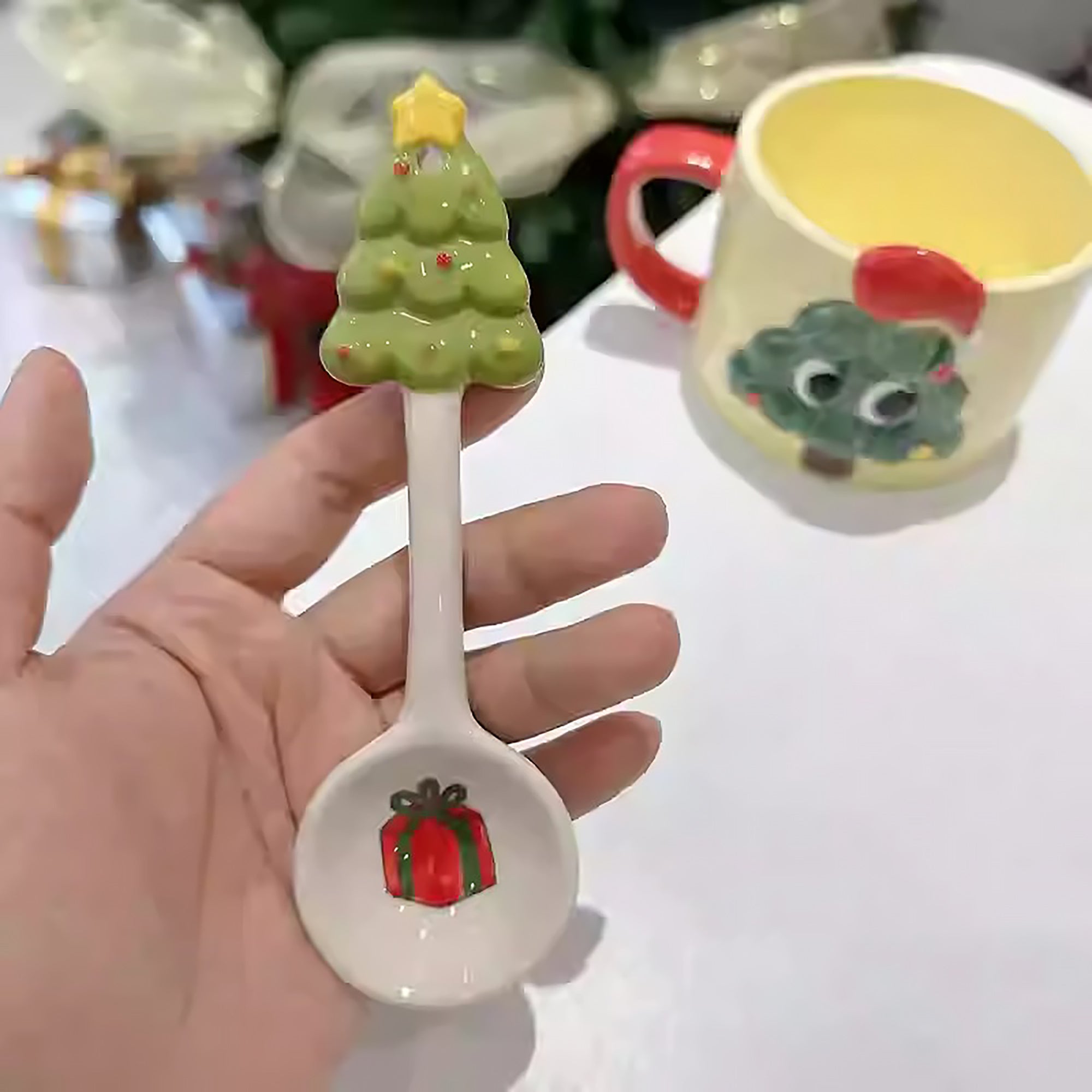 Cuillère en céramique de Noël 