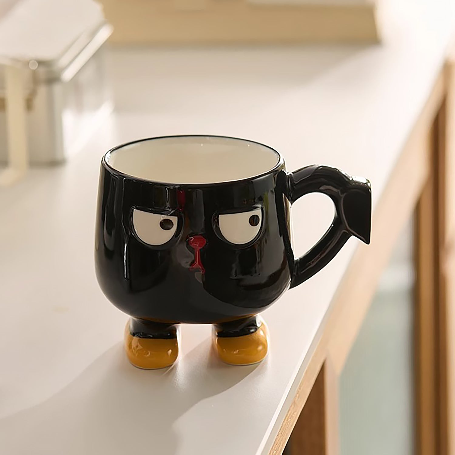 Mugs en céramique avec poignées cœur