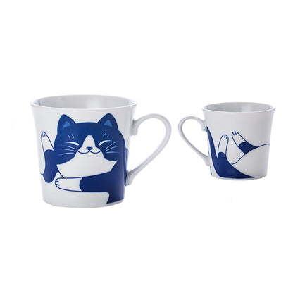 Niedliche Tasse mit Katzenmuster