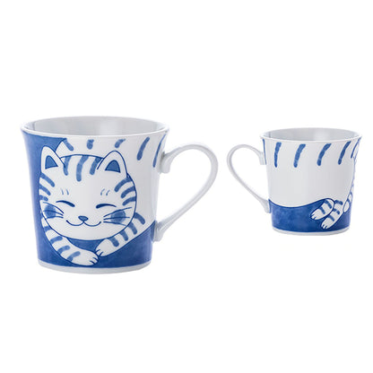 Niedliche Tasse mit Katzenmuster