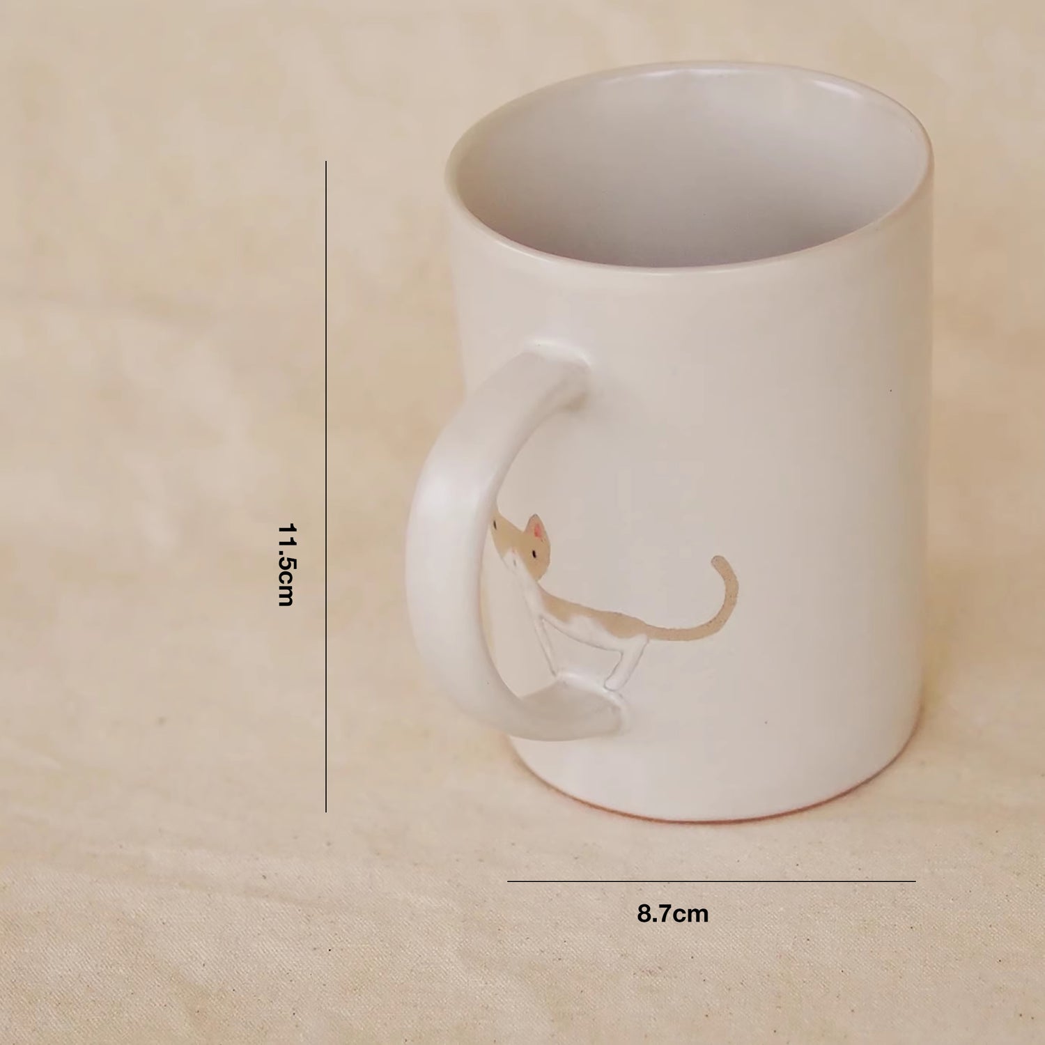 Mug en céramique fait à la main avec motif Petit Chat Espiègle