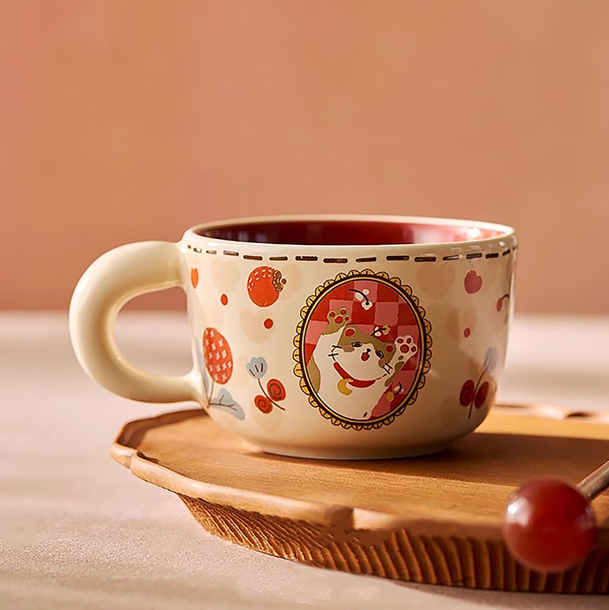 Mug en céramique avec illustration de chat