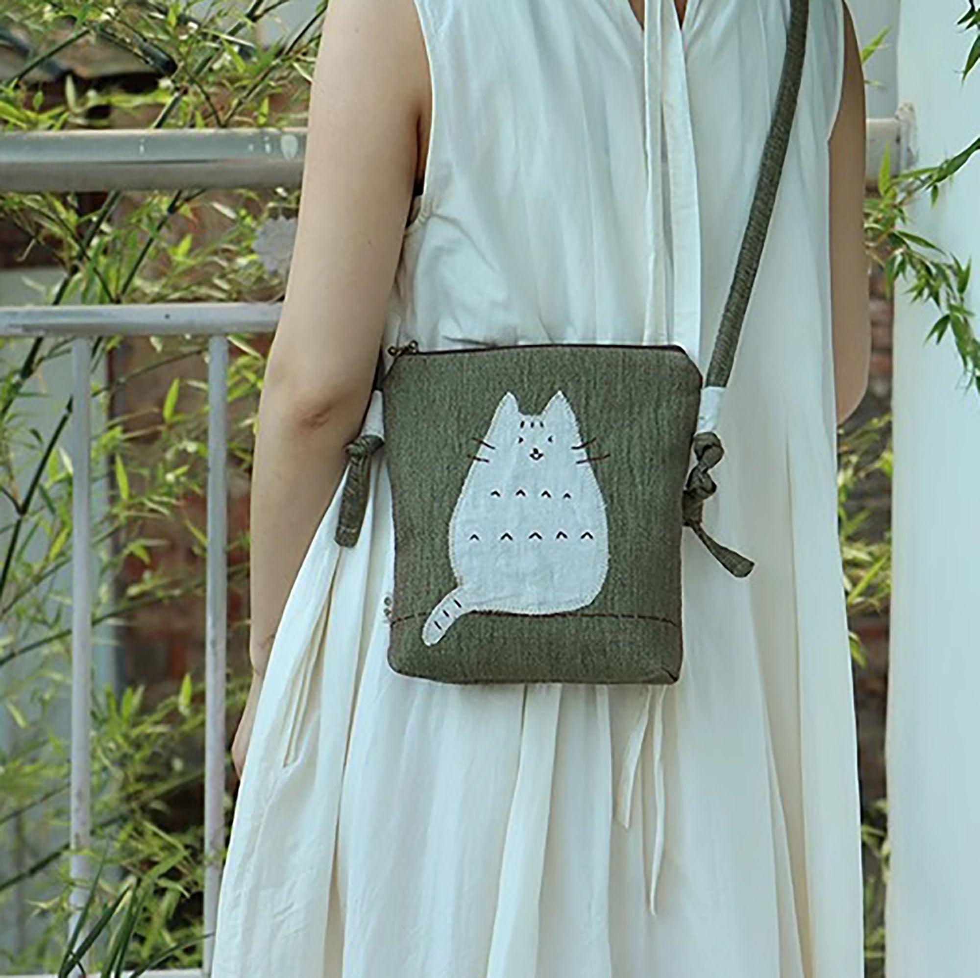 Handmade linen and cotton canvas shoulder bag with cute cat pattern