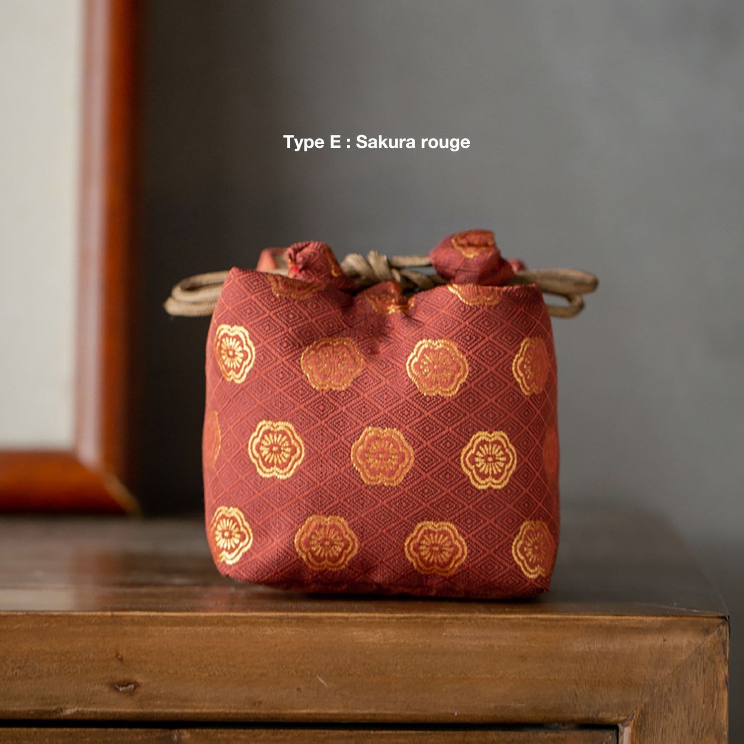 Sac de rangement pour accessoires à thé en brocart