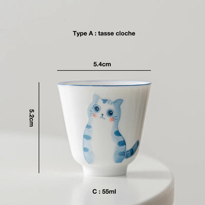 Tasses en porcelaine blanche avec motif de chat mignon