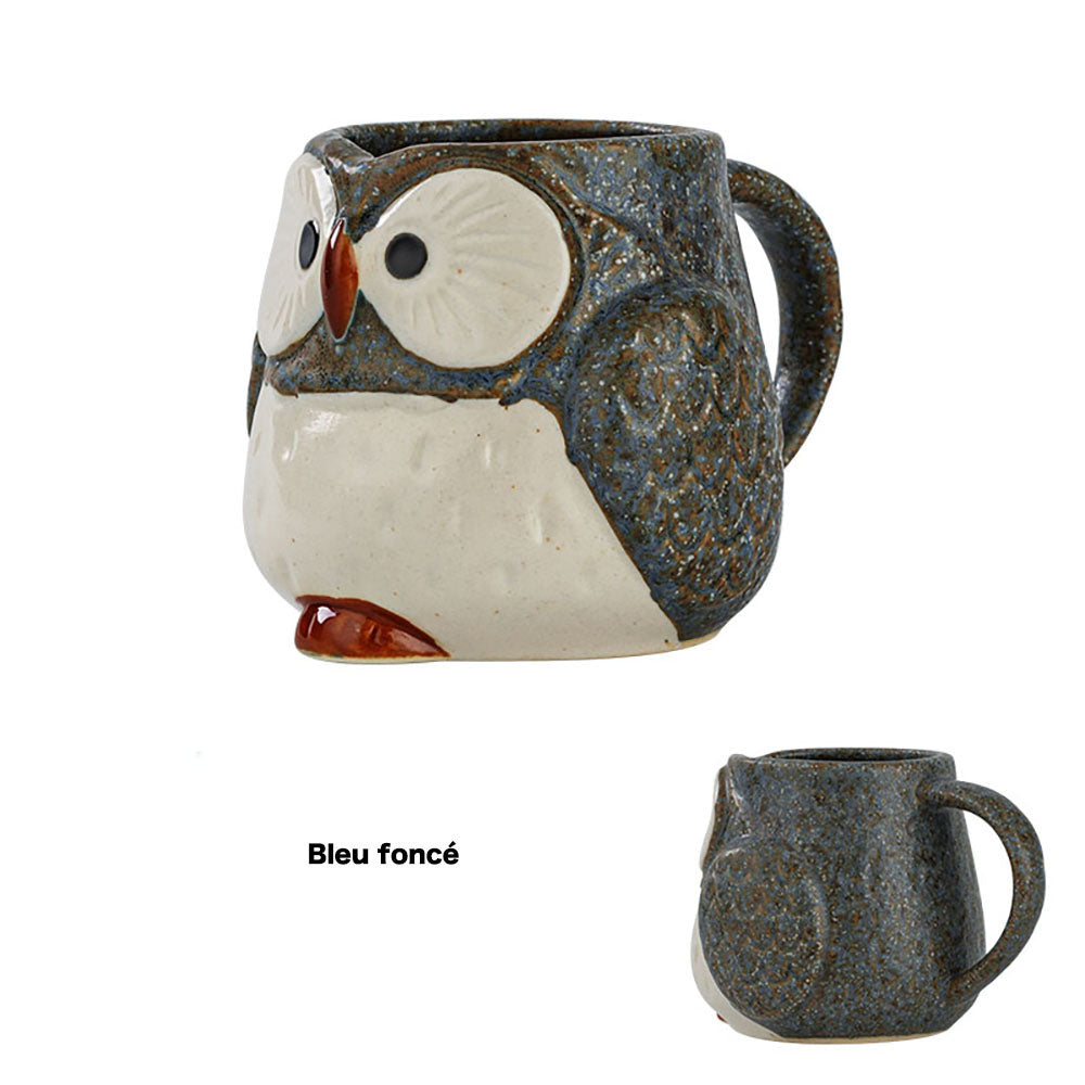 Théière et tasses avec un mignon design de hibou