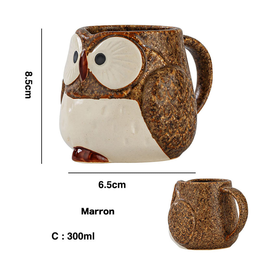 Teekanne und Tassen mit niedlichem Eulen-Design