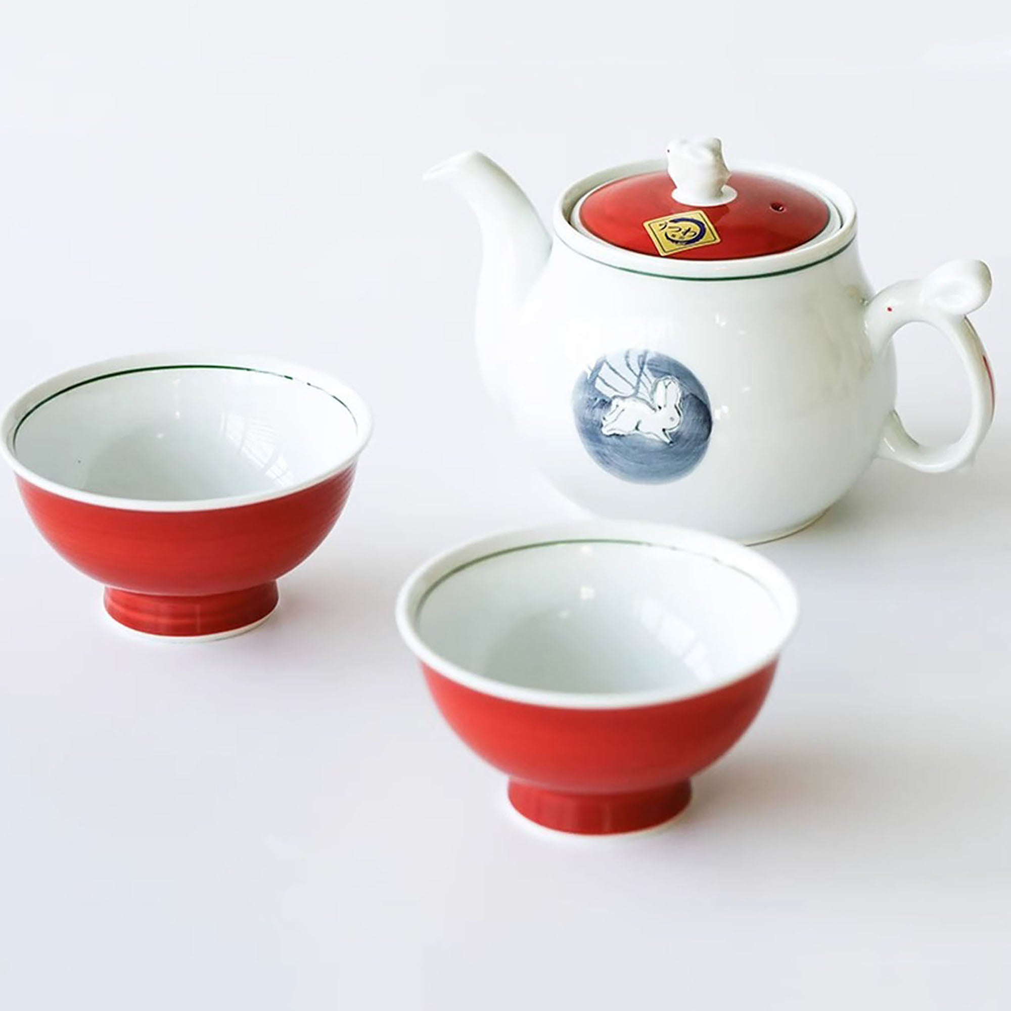 Théière style rétro en porcelaine d’Arita avec motif de lapin