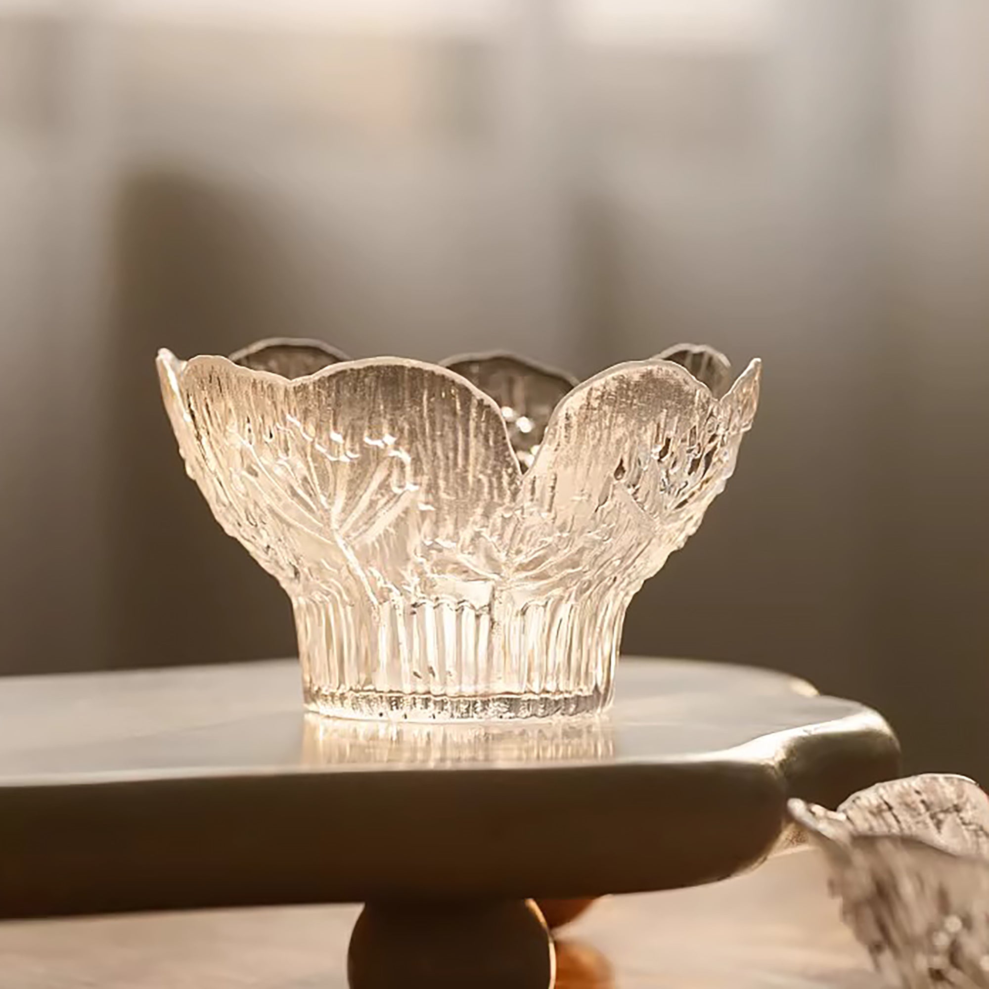 Bol en verre motif fleur bord irrégulier