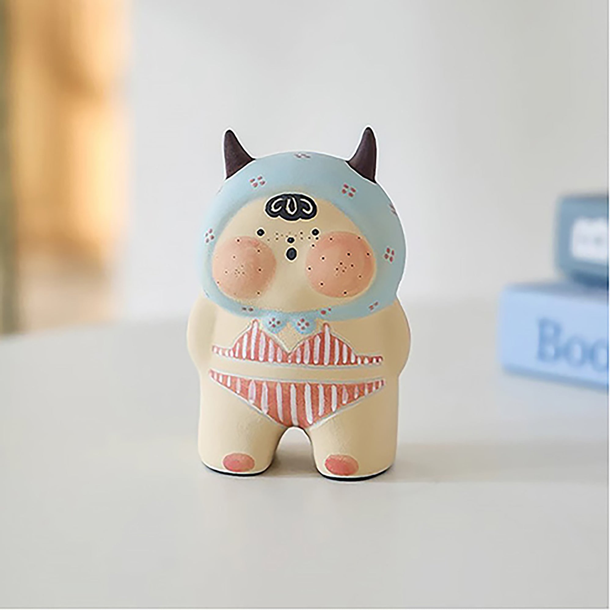 Handgefertigte Keramikpuppenfigur