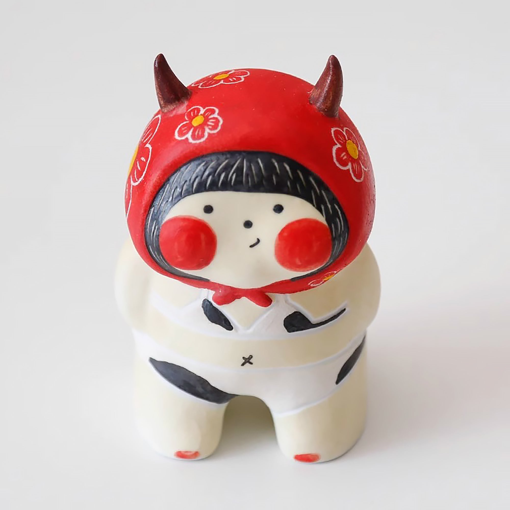 Handgefertigte Keramikpuppenfigur