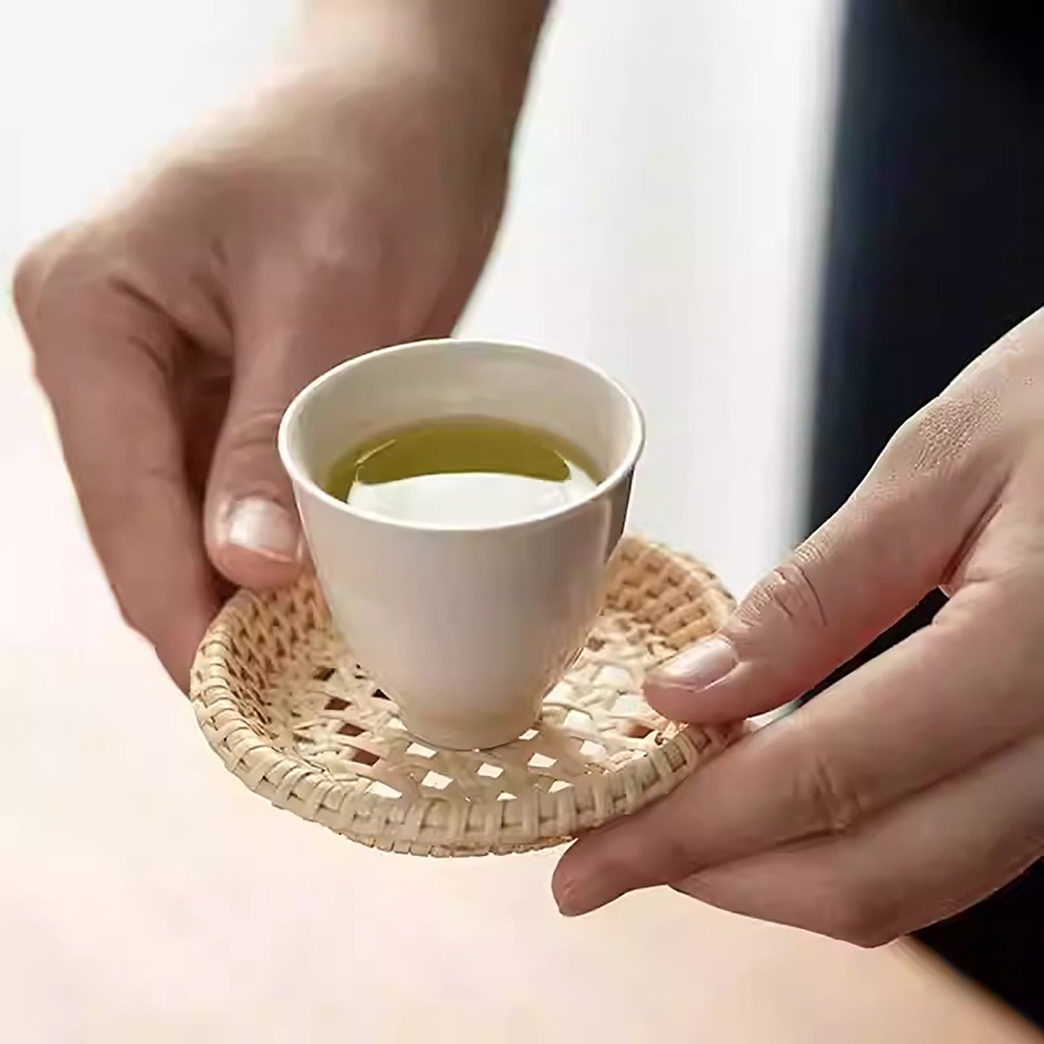 Sous-verre tressé en rotin fait main par Matsunoya