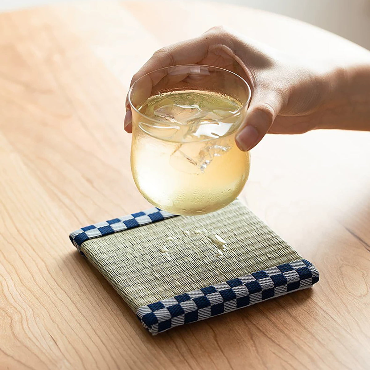 Sous-verre Shimoyama en jonc style tatami