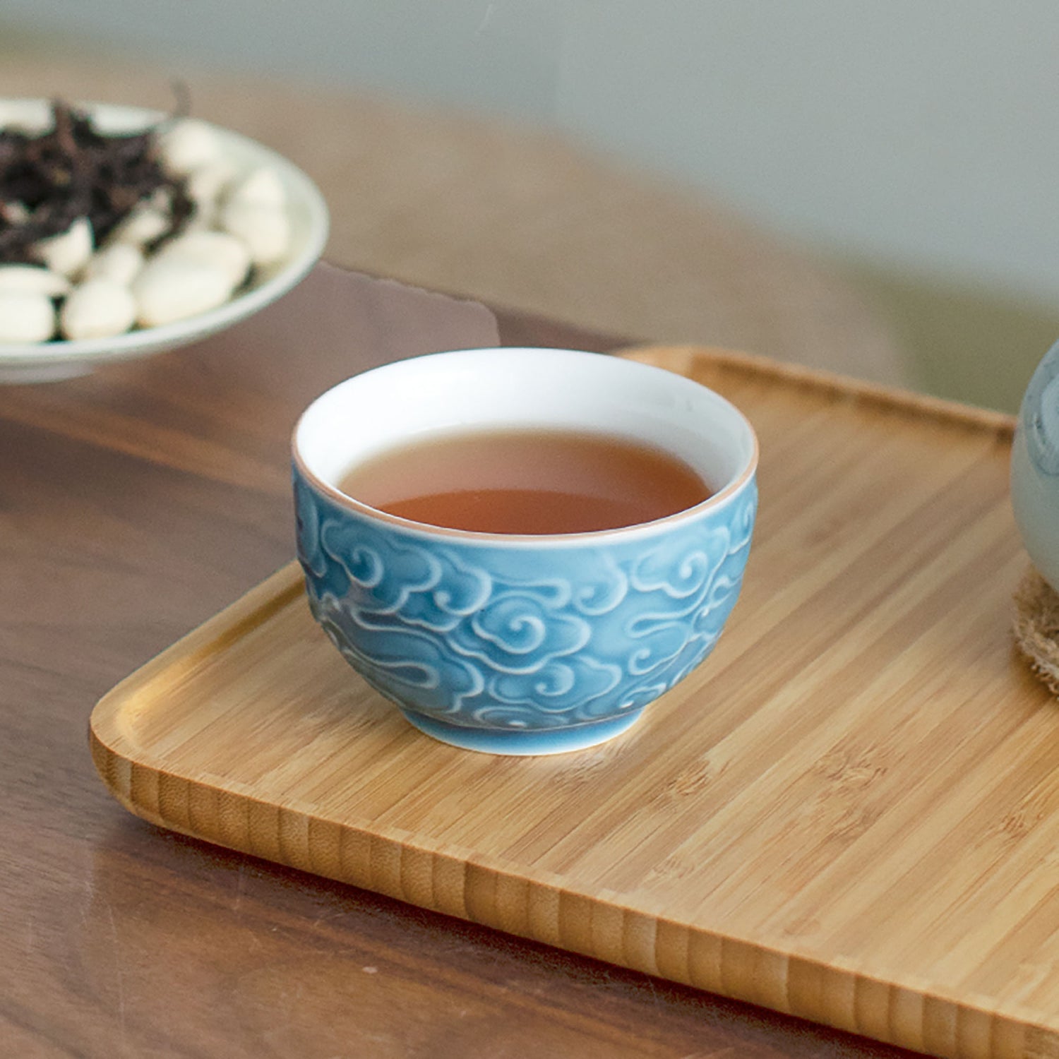 Tasse en porcelaine faite à la main