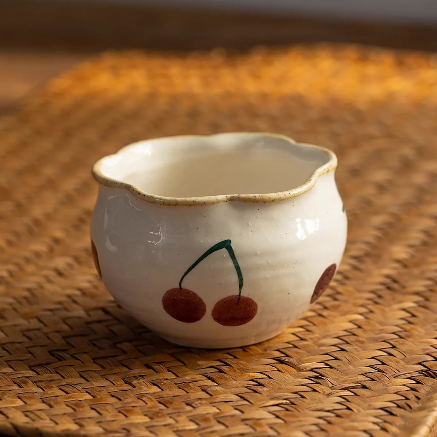 Tasse à café Minoyaki motif cerises peinte à la main