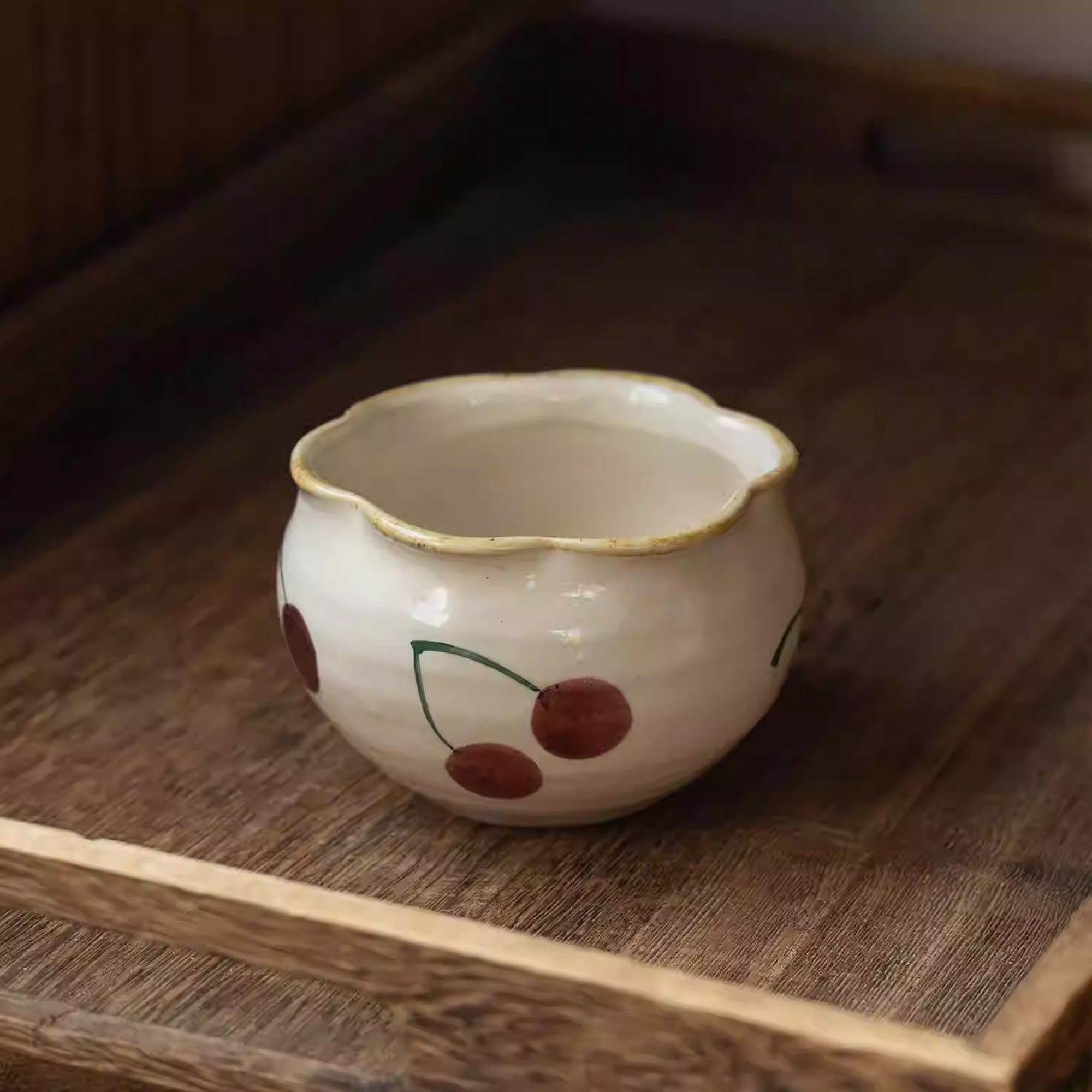 Tasse à café Minoyaki motif cerises peinte à la main