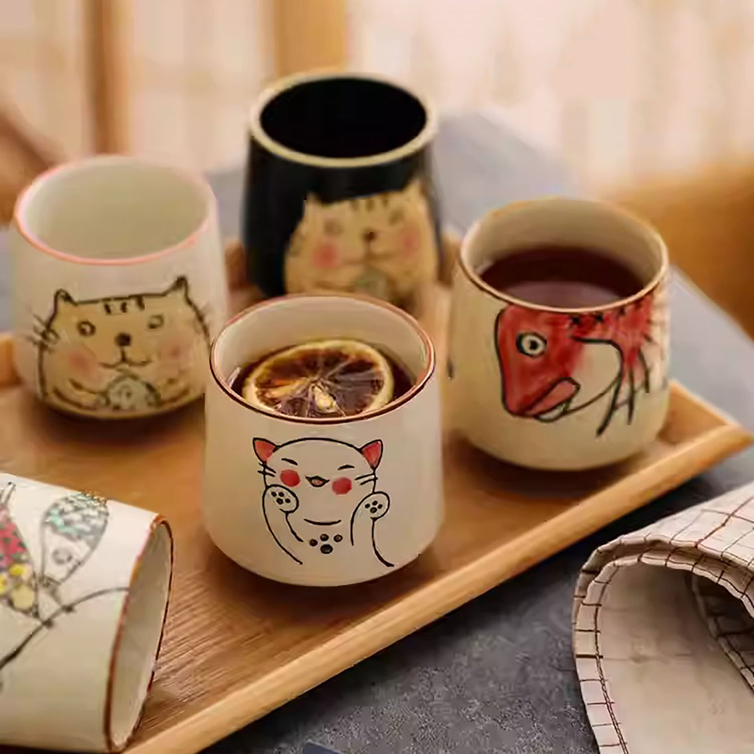 Tasse à thé avec motif rétro japonais