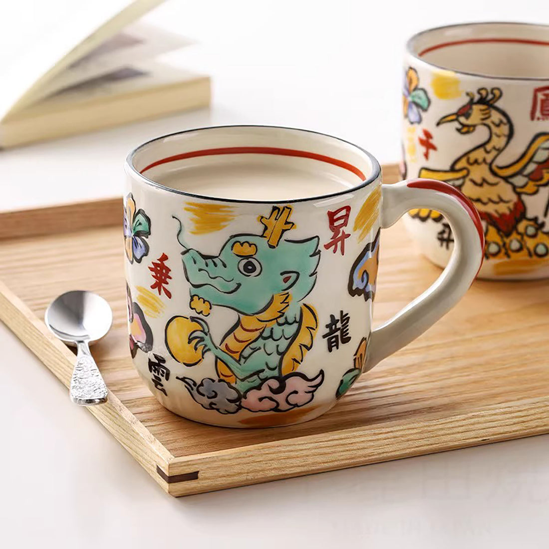 Mug Arita-Yaki avec motif Dragon Porte-Bonheur
