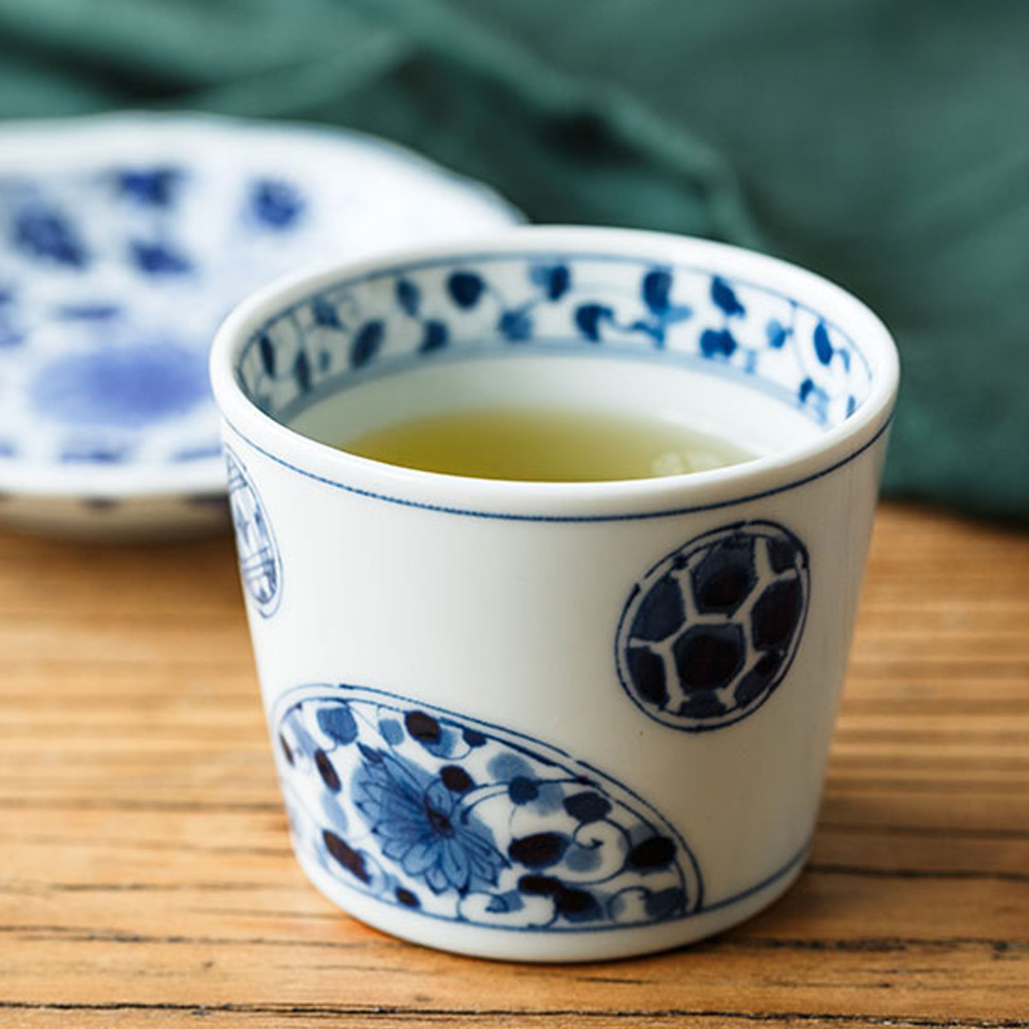 Blau-weiße Keramik-Choko-Tasse