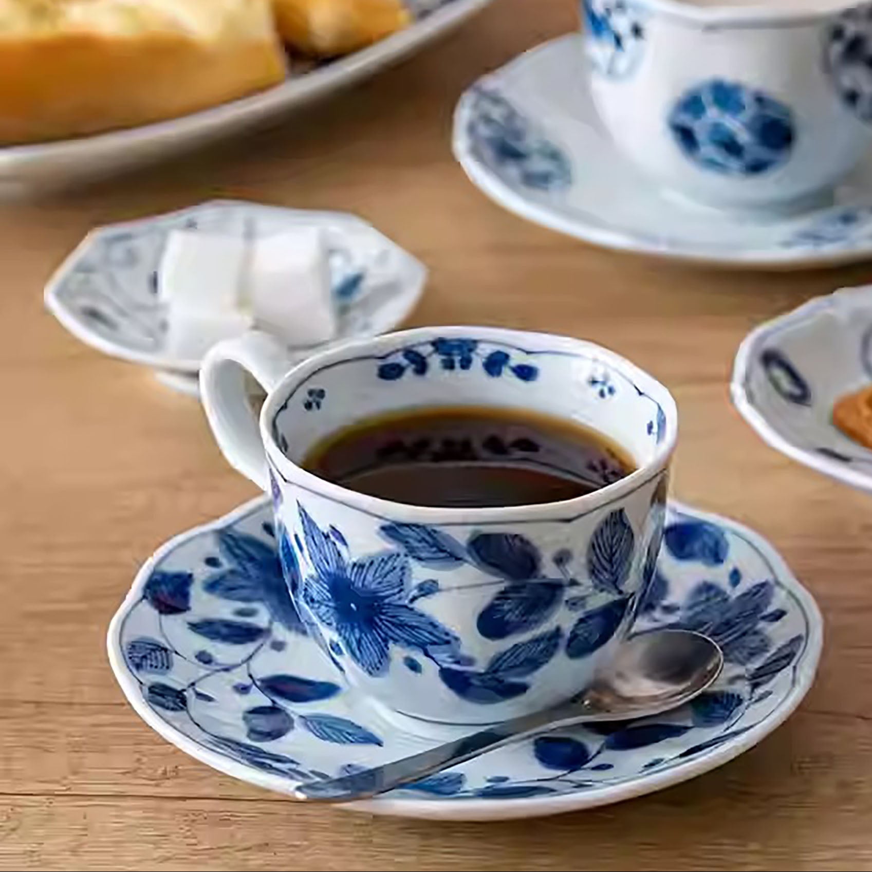 Tasse à café avec soucoupe Rintrindo