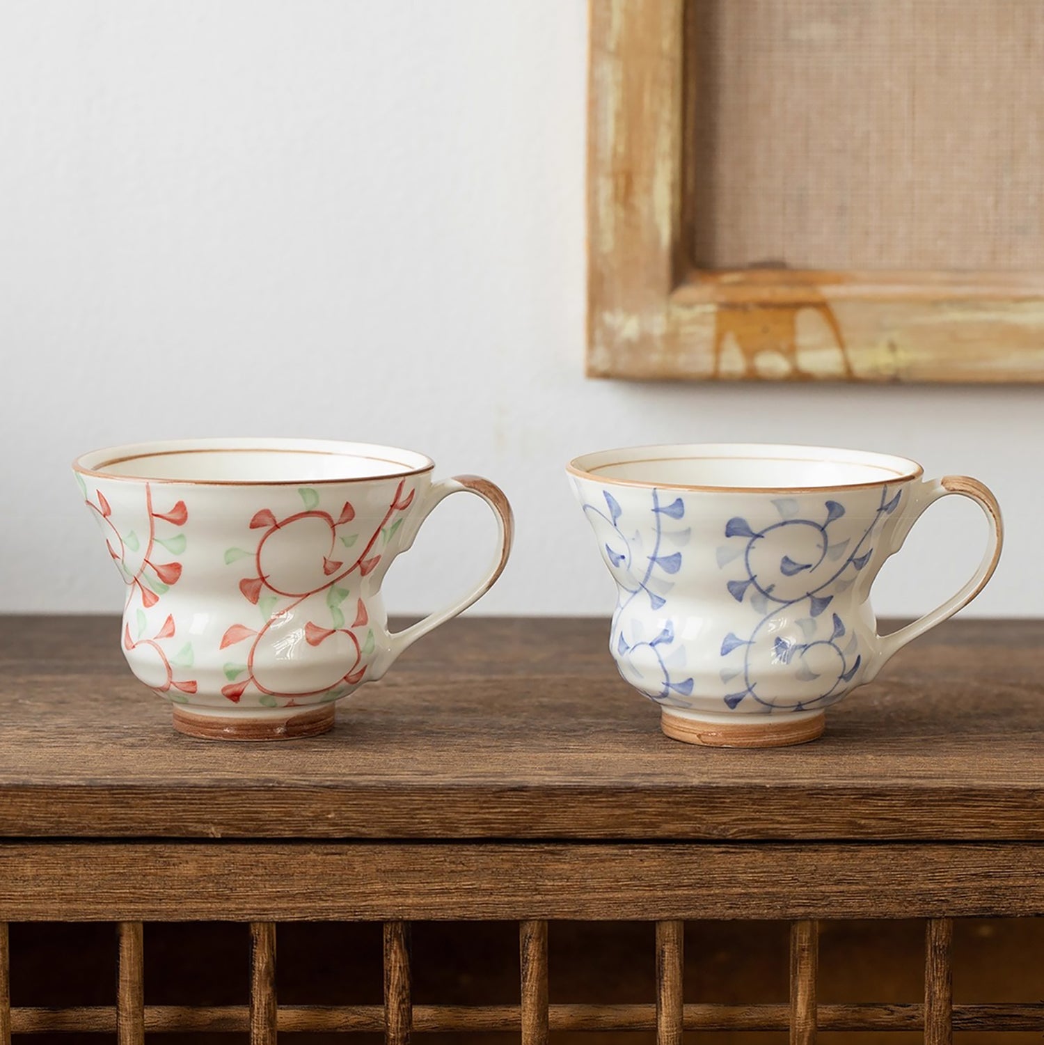 Mug Minoyaki avec motif fleuri peint à la main
