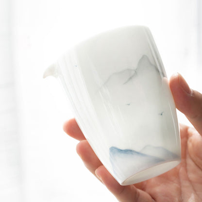 Tasse de partage en Thème &quot;Montagnes Lointaines&quot;