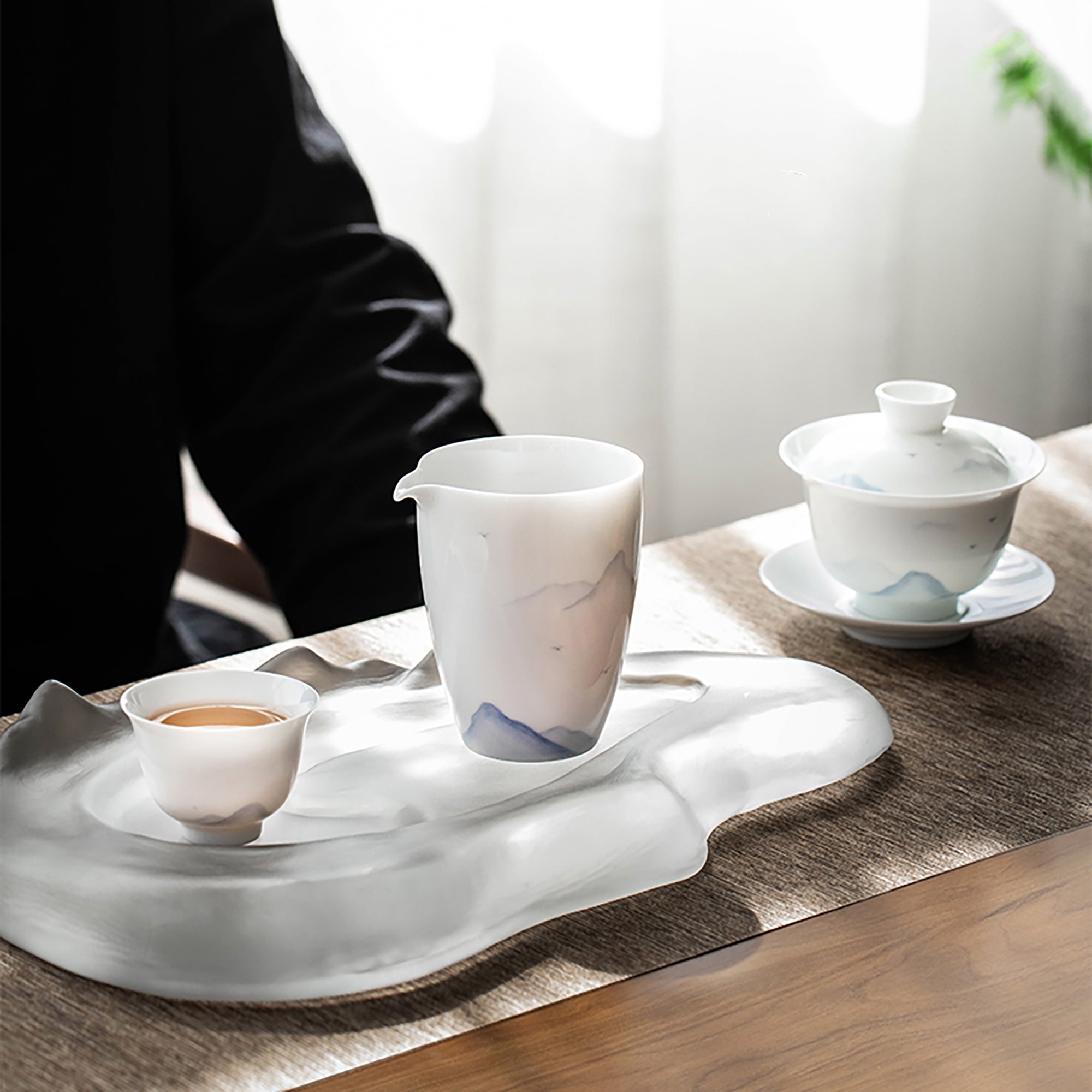 Tasse de partage en Thème &quot;Montagnes Lointaines&quot;