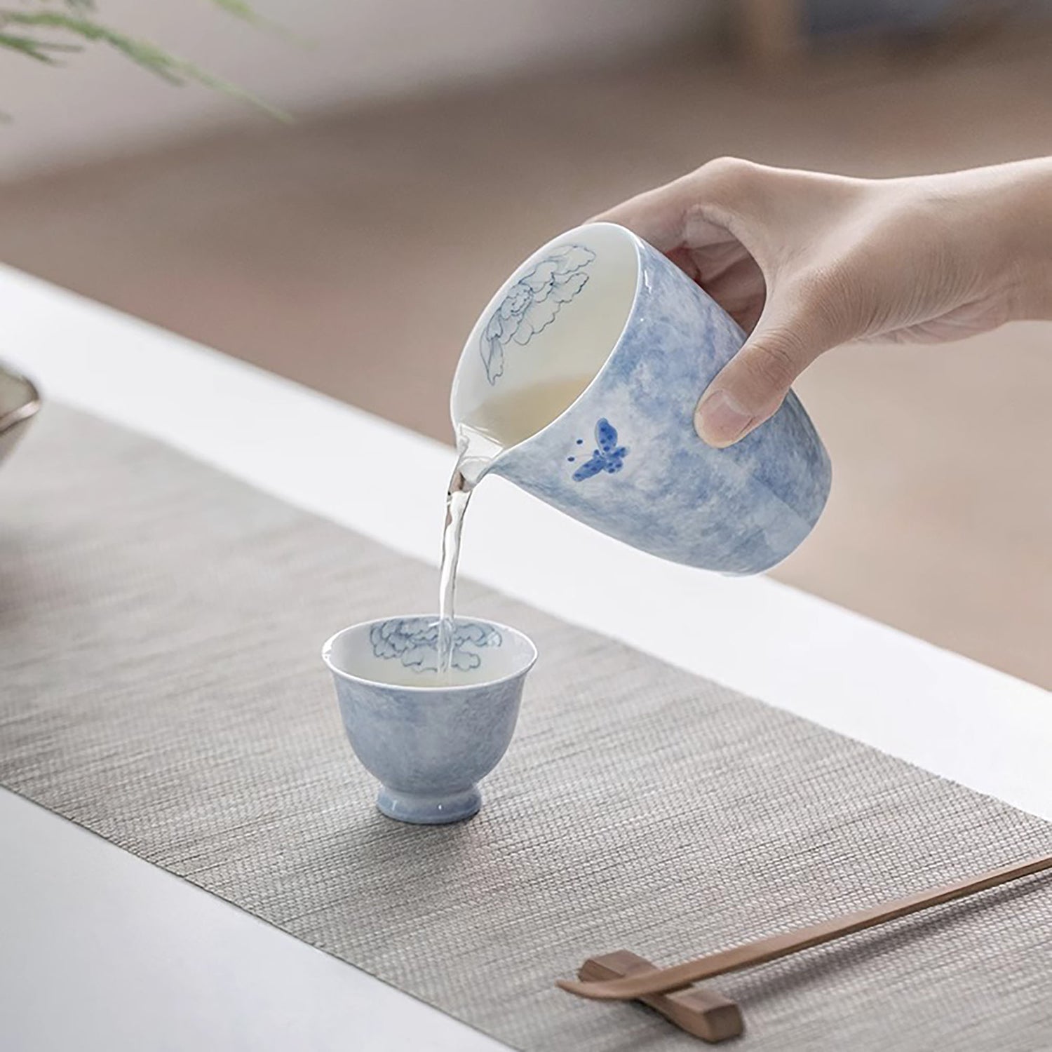 Tasse de partage en Série &quot;Papillon et Fleurs&quot;