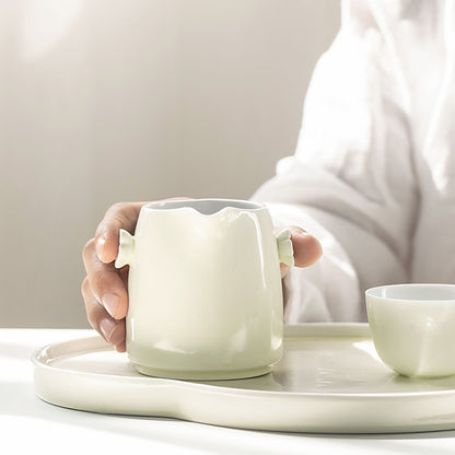 Tasse de partage en porcelaine avec émail primevère innovant