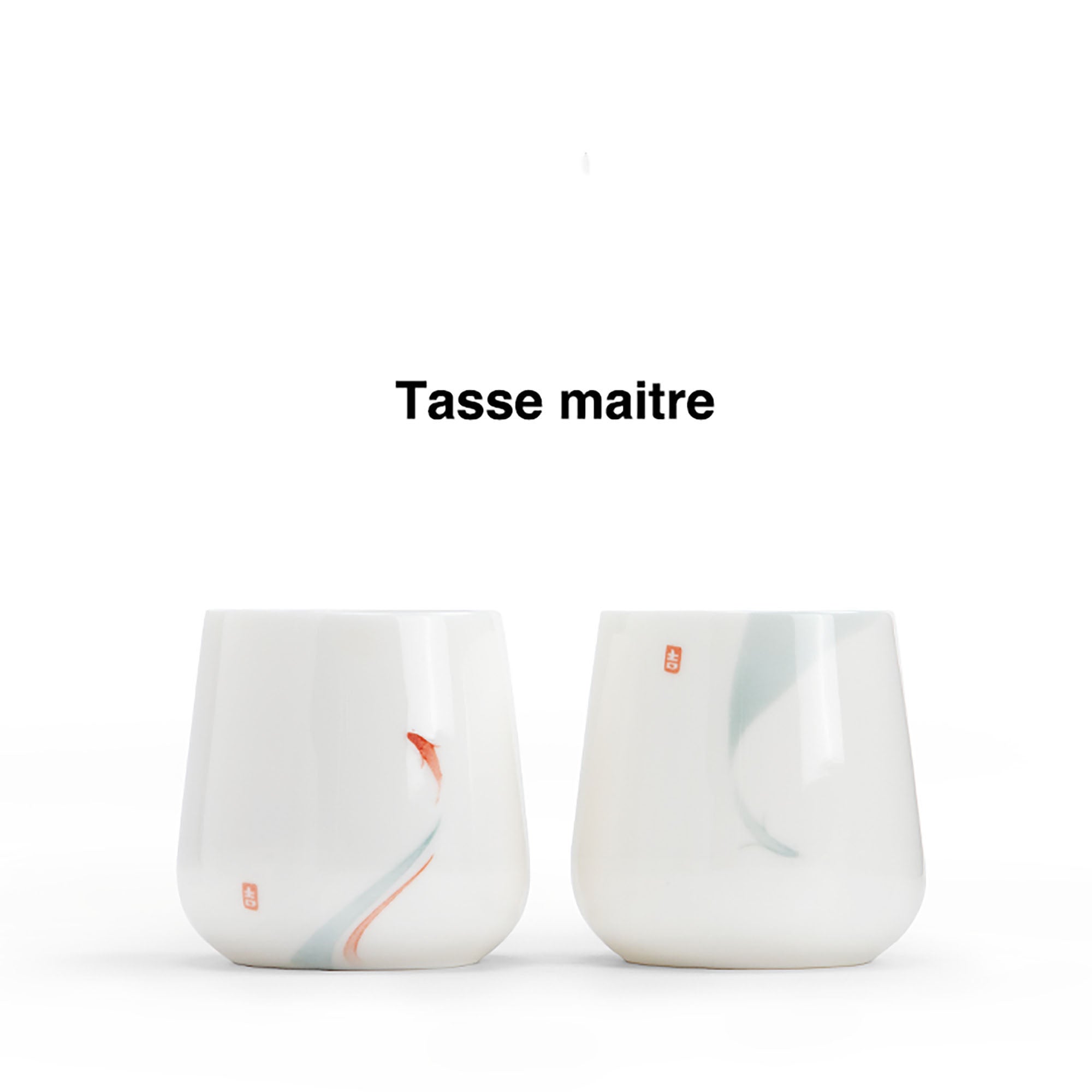 Tasses du thé en porcelaine avec design bonheur de poisson