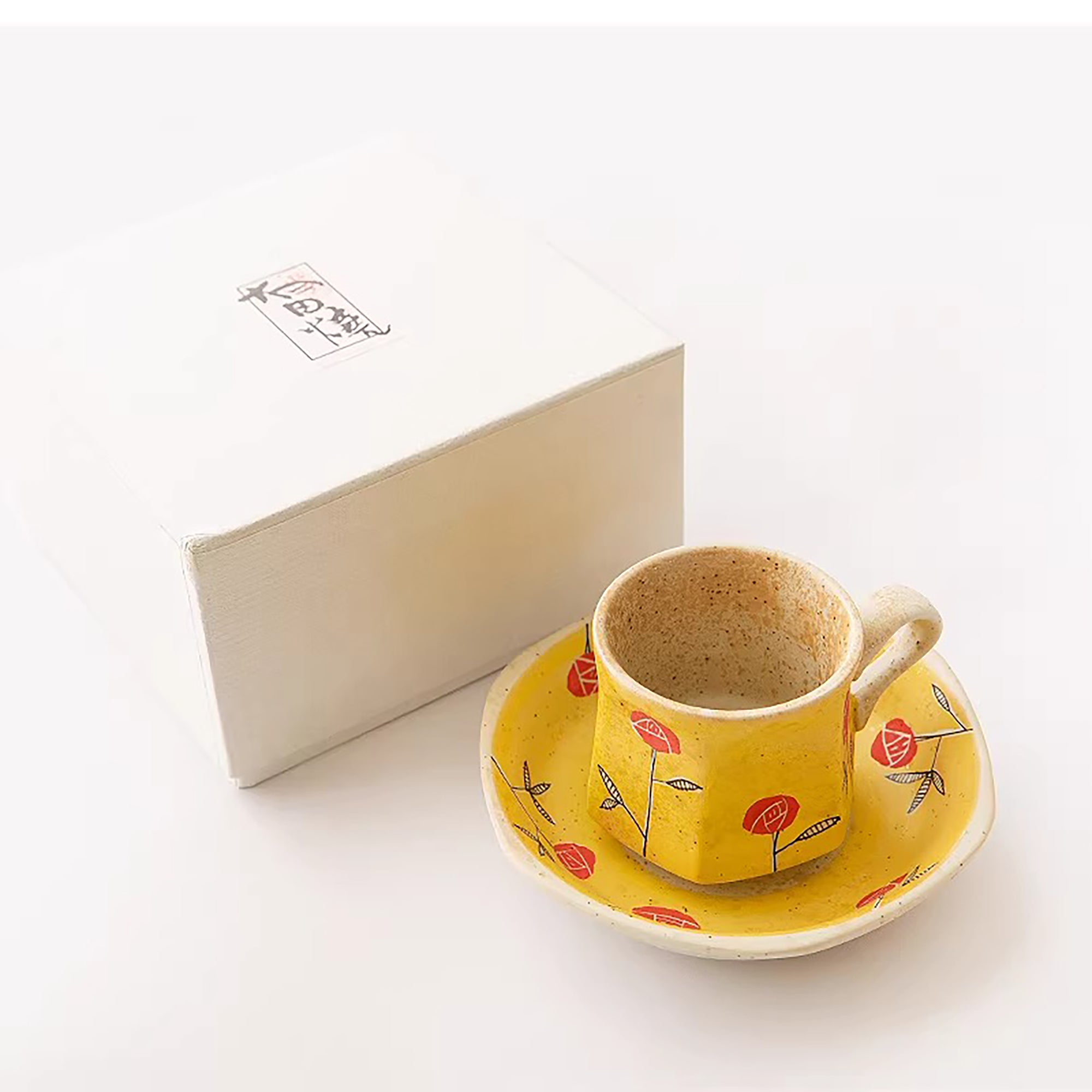 Tasse à café Arita jaune motif rose avec soucoupe