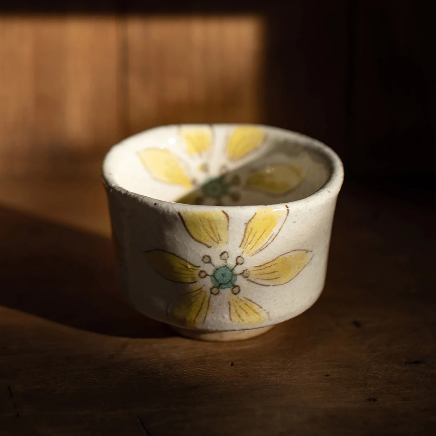 Tasse à thé Hatsuichi en grès façonnée à la main