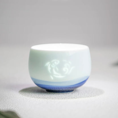 Tasse à thé en porcelaine style translucide