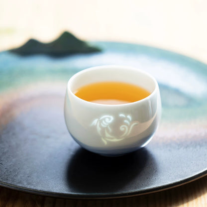 Tasse à thé en porcelaine style translucide