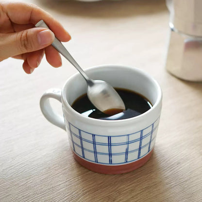Tasse Minoyaki motif arbres et carreaux peint à la main
