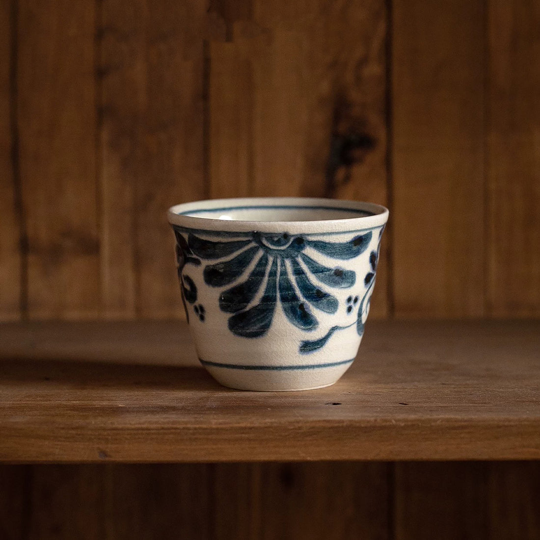 Tasse à thé japonaise Soukichi-gama motif arabesque peinte à la main