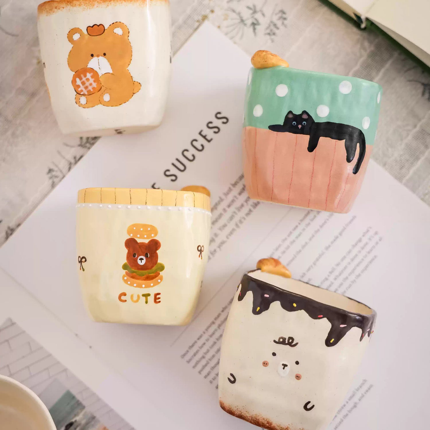 Tasse à café artisanale avec décor pain en relief