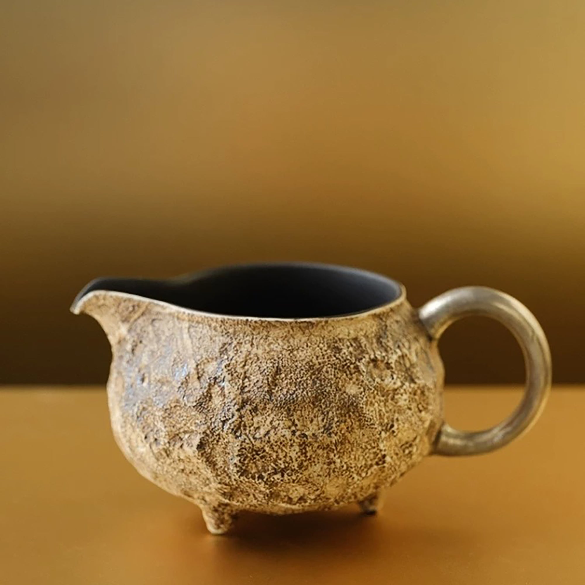 Tasse à partager Kohiki effet pierre à trois pieds avec anse argentée