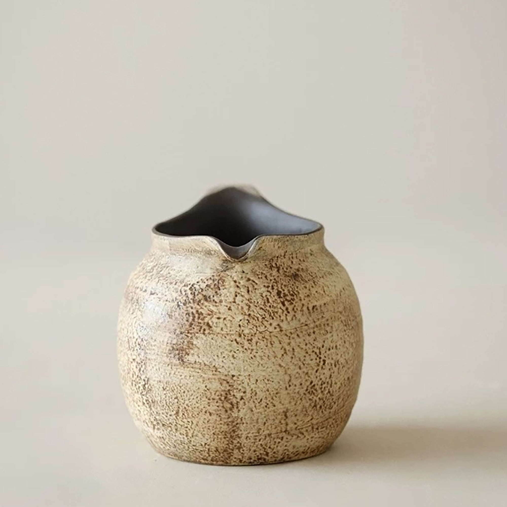 Tasse à partager en céramique avec effet pierre détails argentés