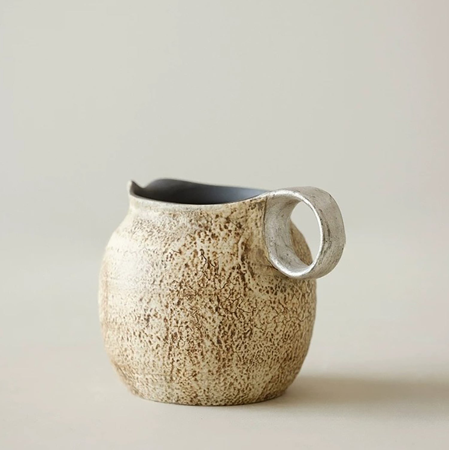 Tasse à partager en céramique avec effet pierre détails argentés